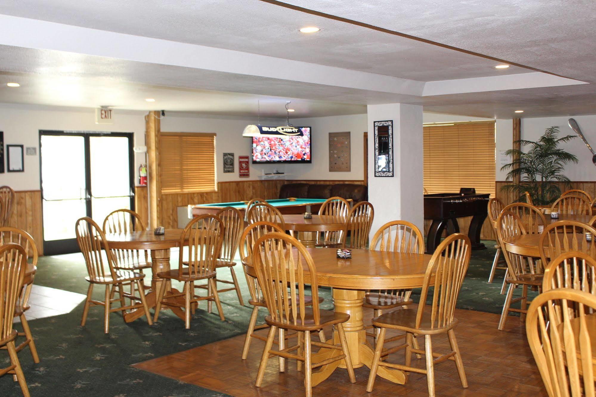 O'Cairns Inn And Suites Lompoc Exteriér fotografie