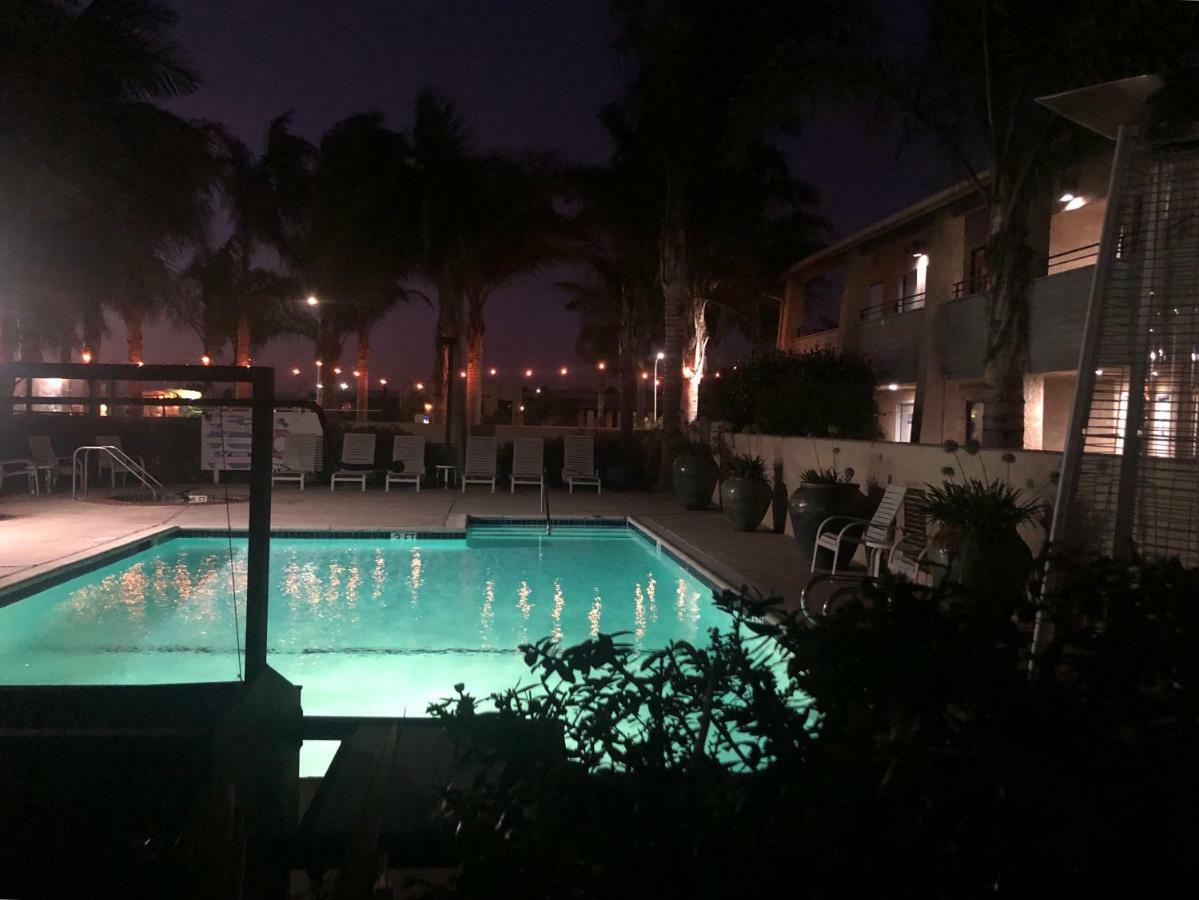 O'Cairns Inn And Suites Lompoc Exteriér fotografie